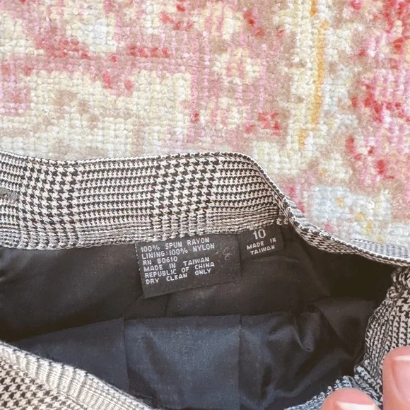 Woman’s Vintage Midi Checkered Skirt - Picture 3 of 3